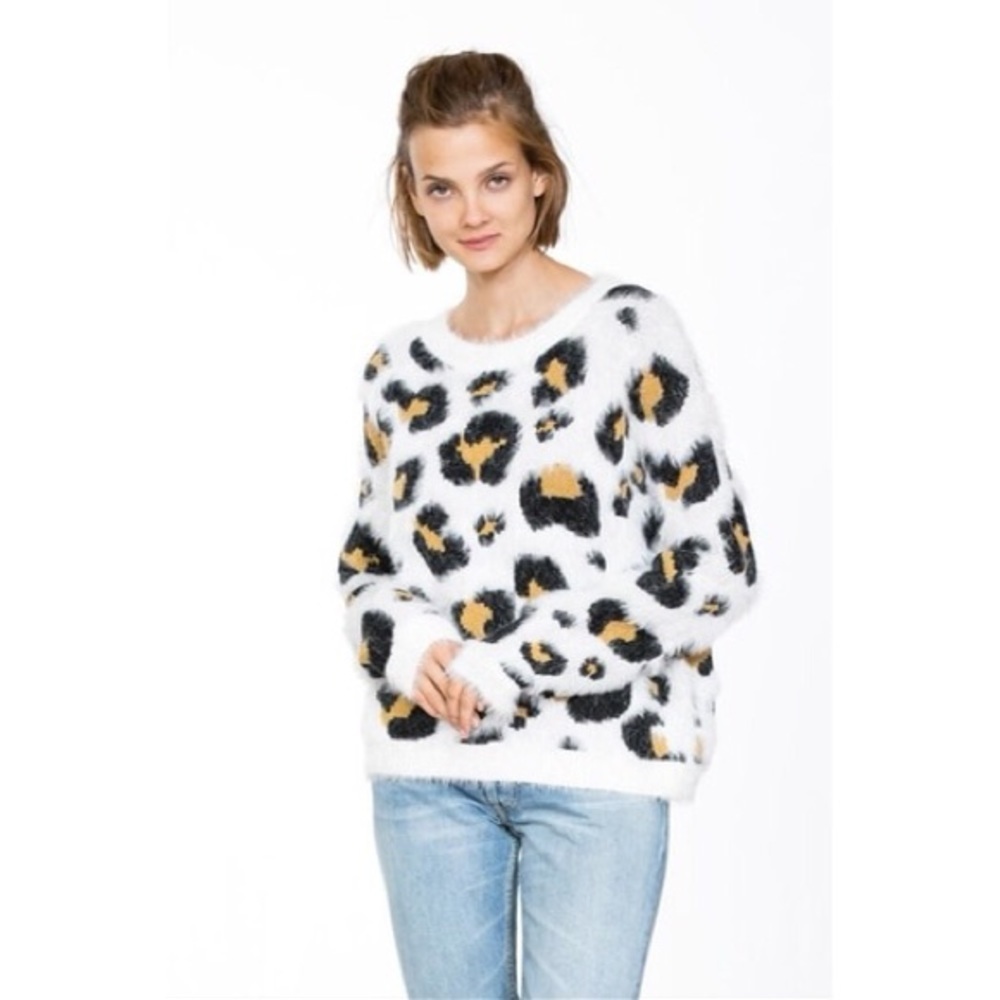 EN CREME leopard animal print sweater
